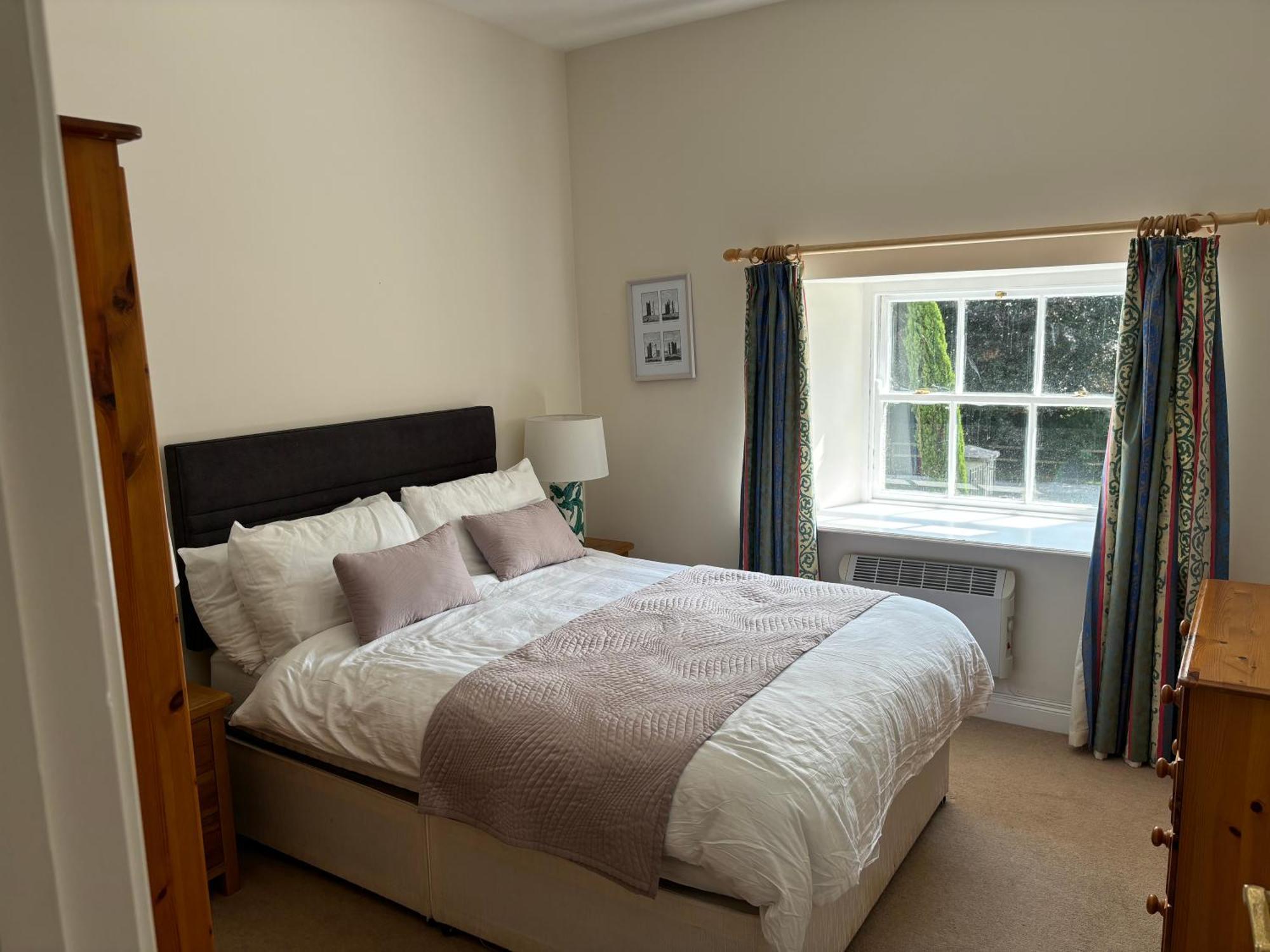 Townley Hall Apartments Слейн Екстер'єр фото
